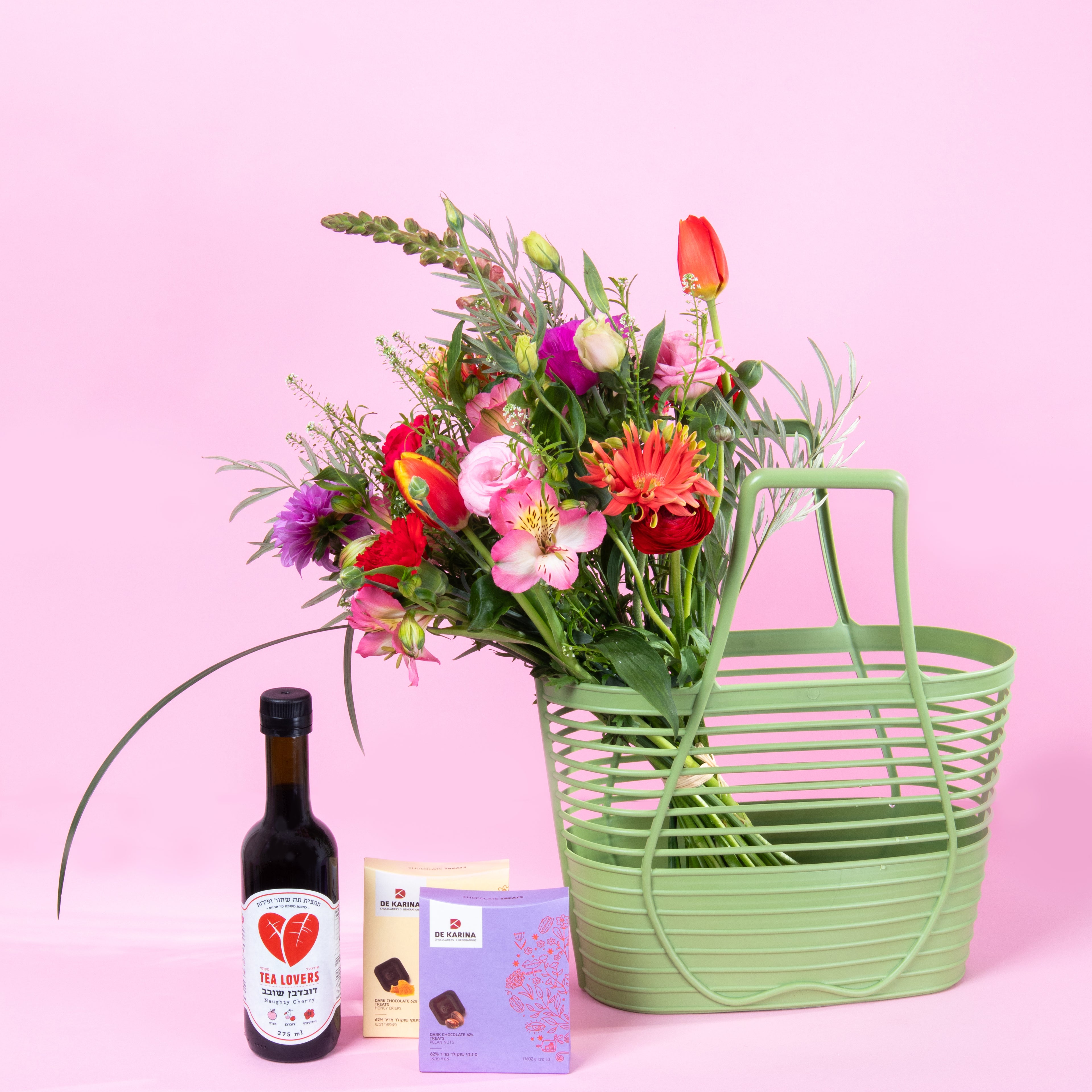 חוגגים אהבה